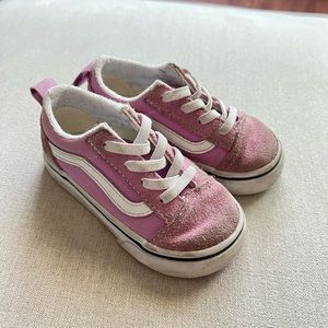 Vans toddler skater shoe size 6 lilac purple and white gum bottom EUC